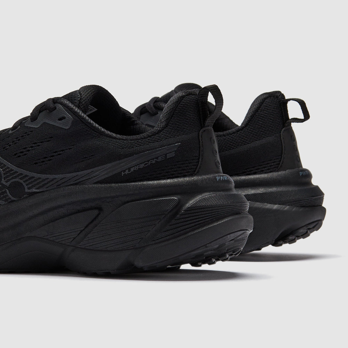 Saucony Hurricane 25