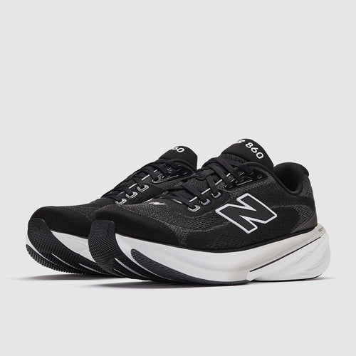 New Balance 860 v15