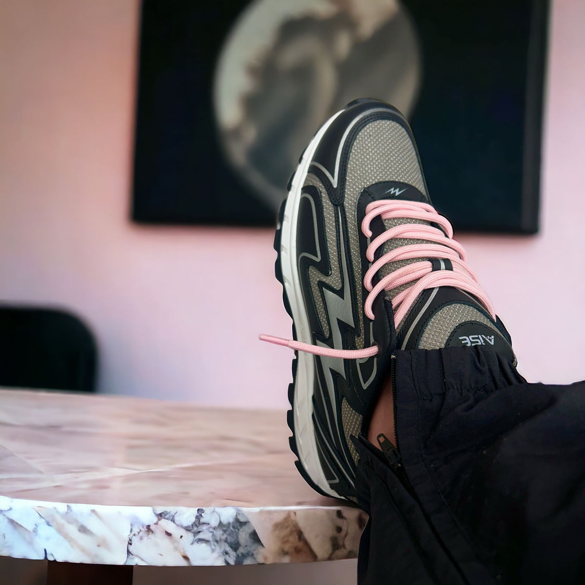 Aise Cosmo Runner Miami Pink