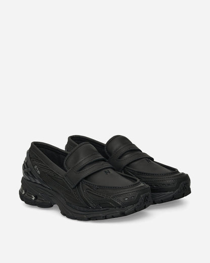 1906L Sneakers Black