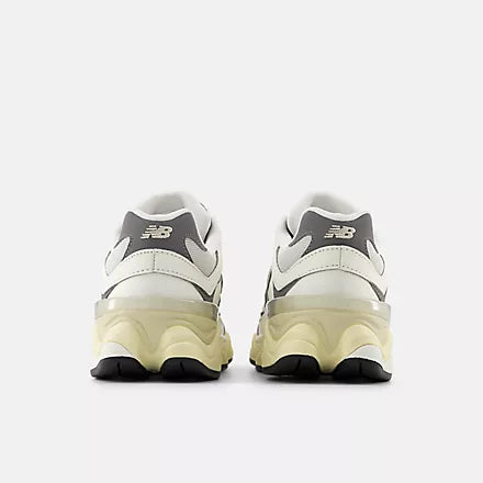 Big Kids' New Balance 9060 "Sea Salt Castlerock"