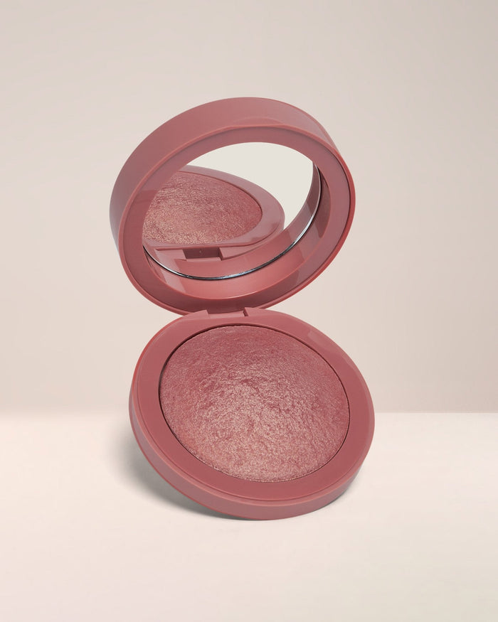 EM Cosmetics Heaven's Glow Blush in Venetian Rose, a vintage rose shade for a natural, romantic, radiant flush.