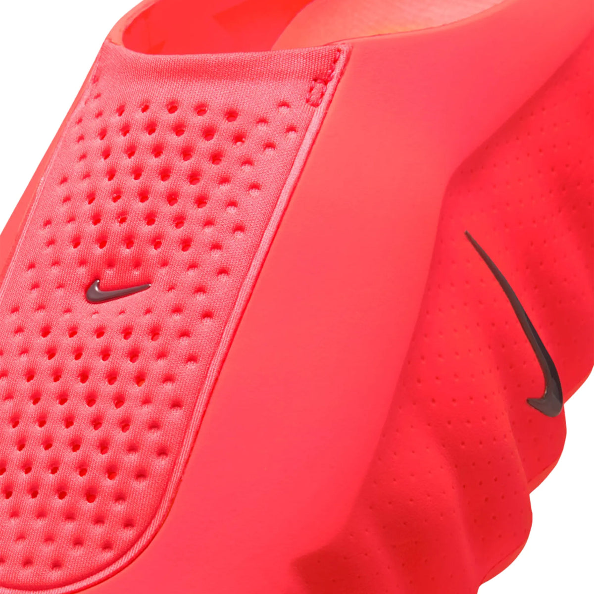 Nike Mind 001 Pregame Solar Red Mules (W)